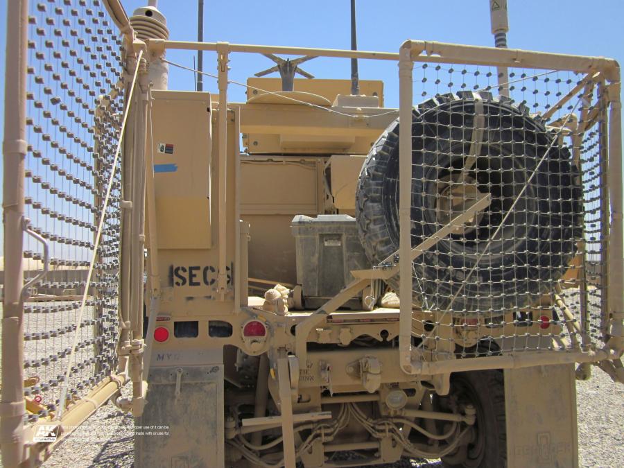 Детали экстерьера Oshkosh M-ATV 2009 года  (фото 50 из 676)